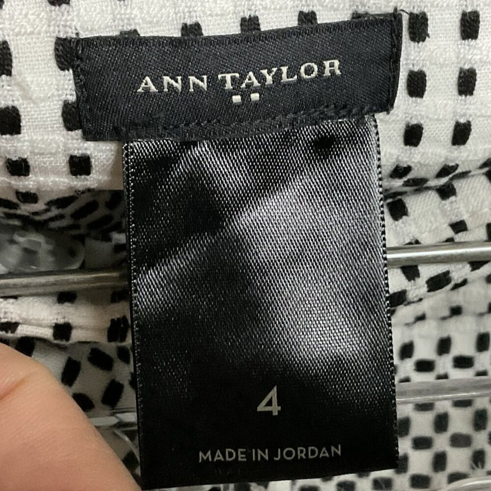 Ann Taylor Factory Shorts, size 4, Poly/Rayon/Spandex, Black/White print - Picture 8 of 10